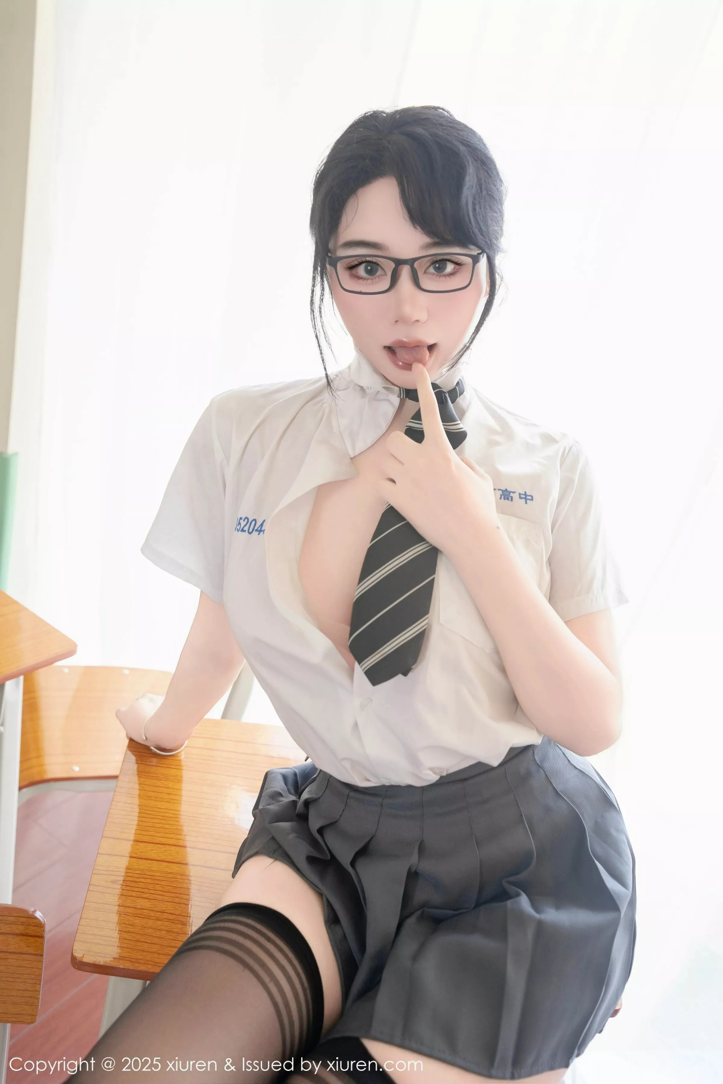 Xrmnw.Vip_汐汐爱吃草莓_合集 Xrmnw.Vip_汐汐爱吃草莓_写真