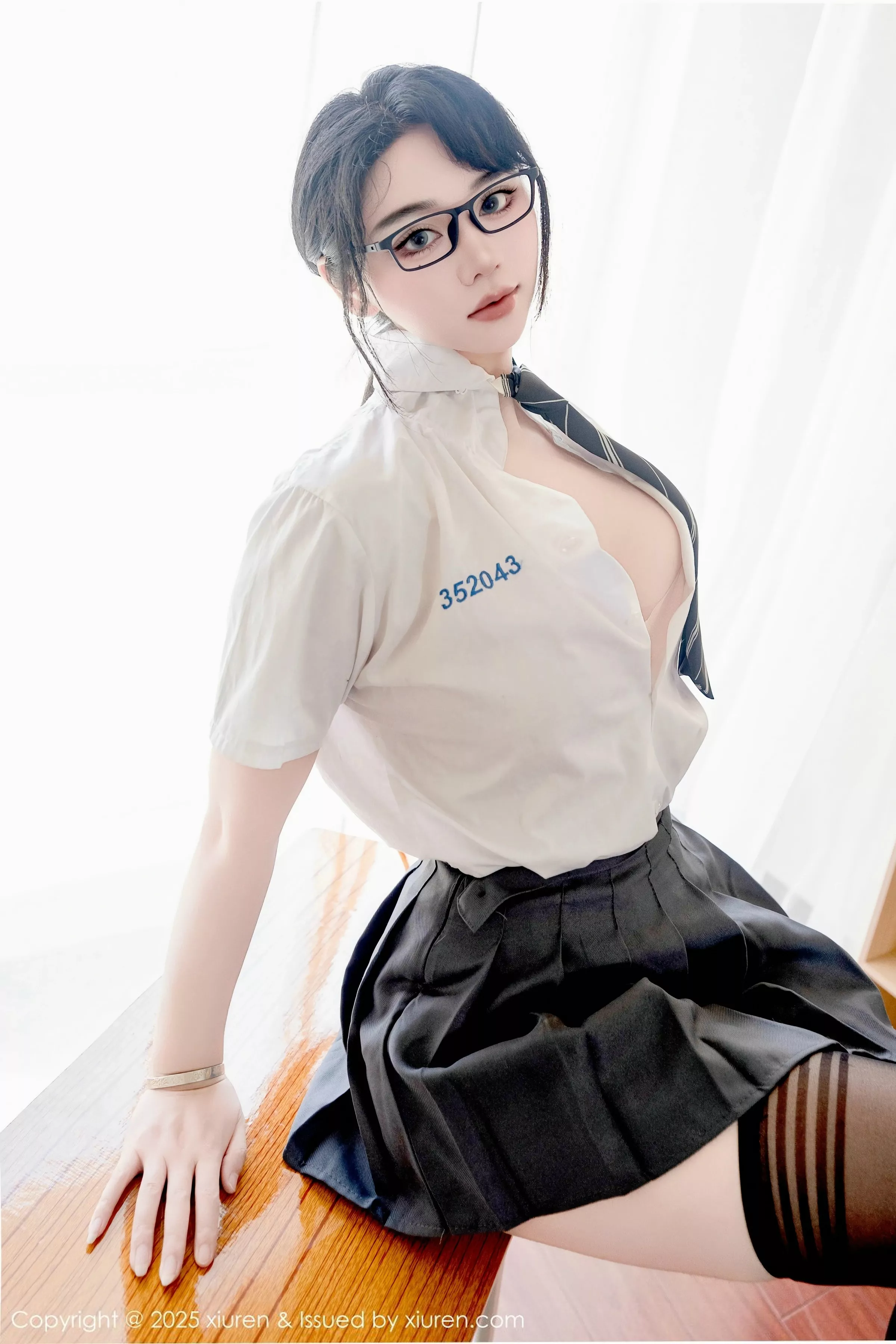 Xrmnw.Vip_汐汐爱吃草莓_写真