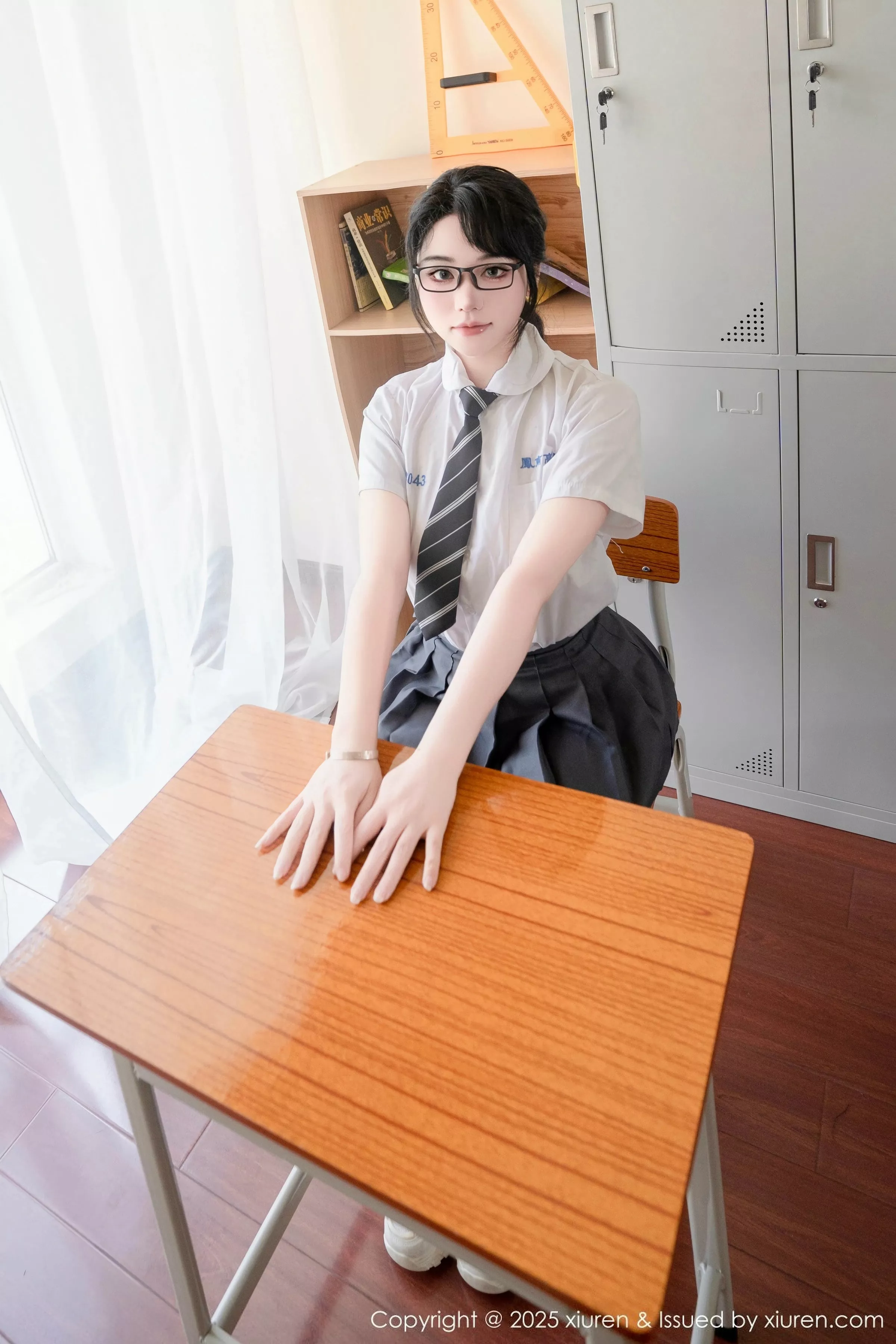 Xrmnw.Vip_汐汐爱吃草莓_写真